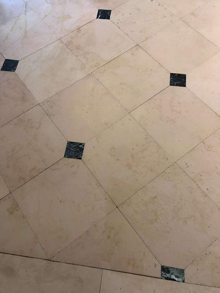 Rénovation carrelage à cabochons Montrouge