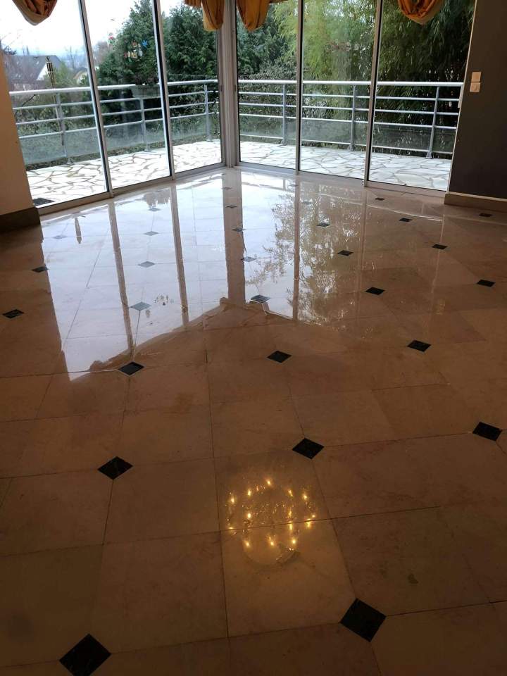 Carrelage à cabochons remis à neuf Montrouge