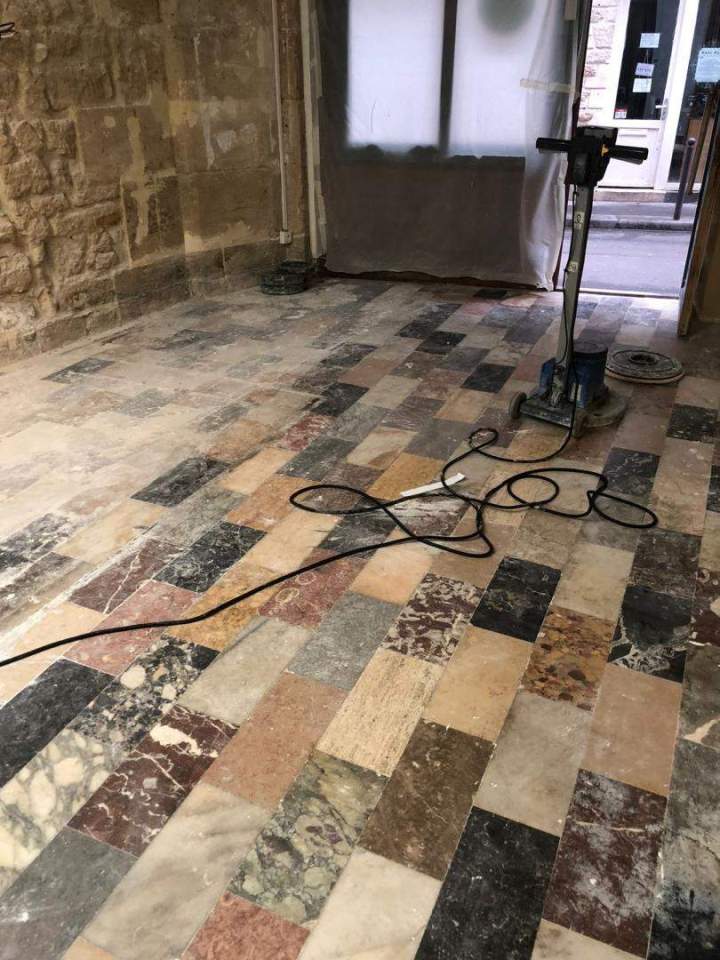 Rénovation sol carrelé en pierre avant travaux Montrouge